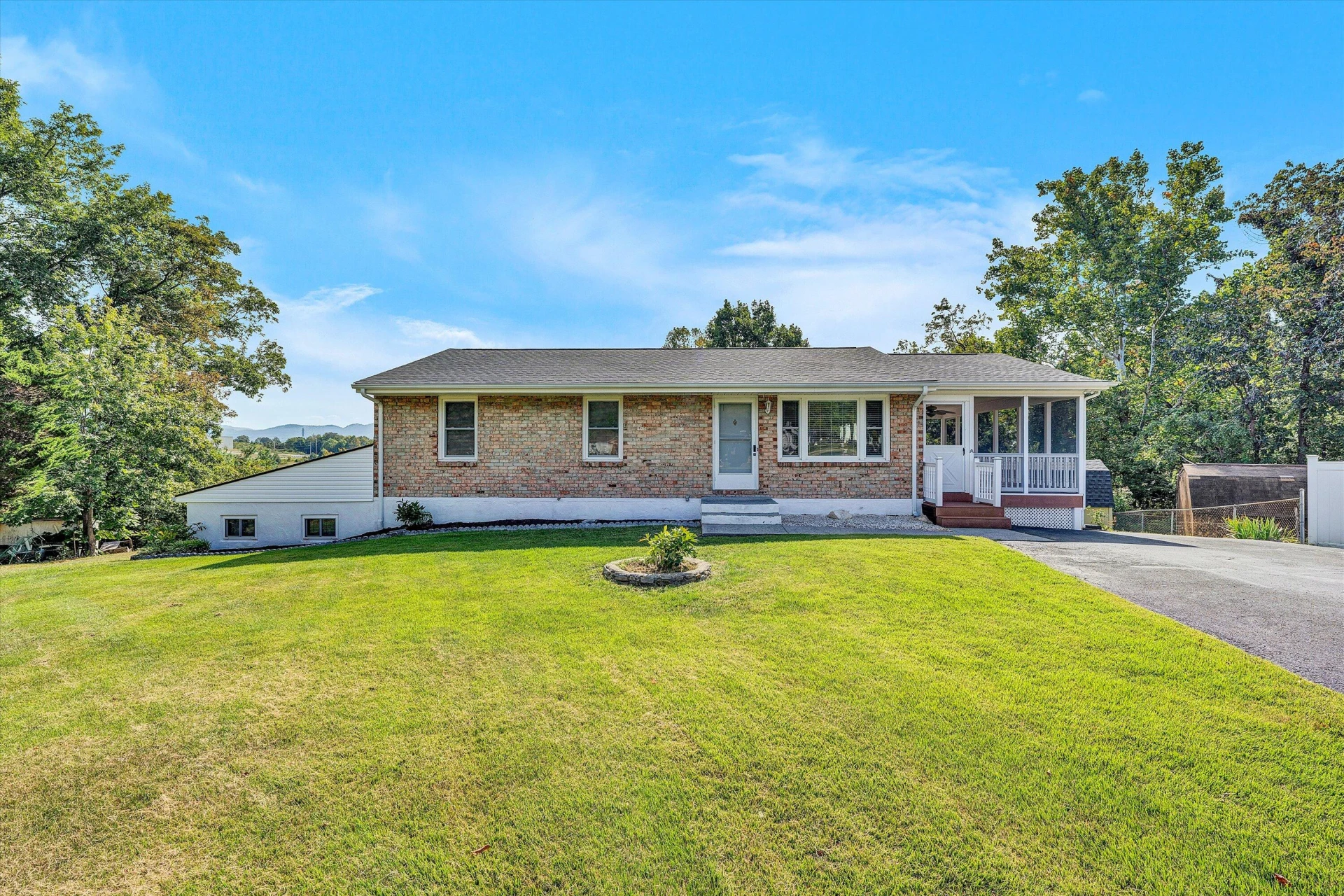 144 Lenox CIR - Photo 56