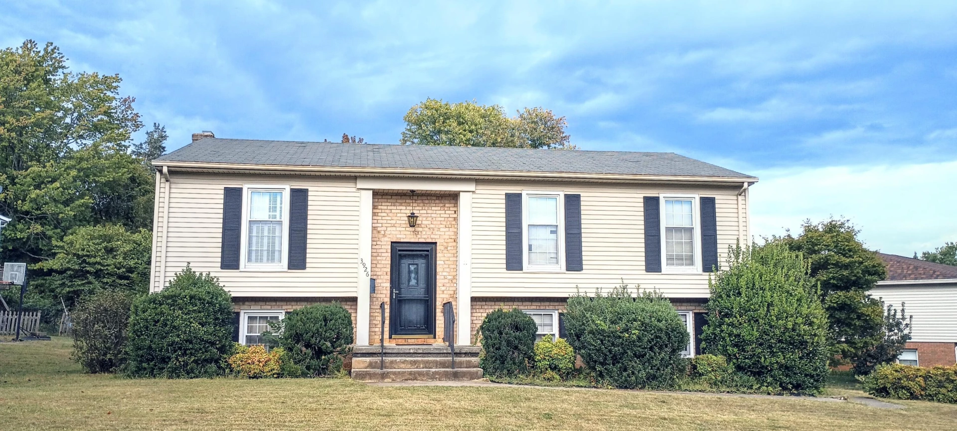 3926 Kentland DR