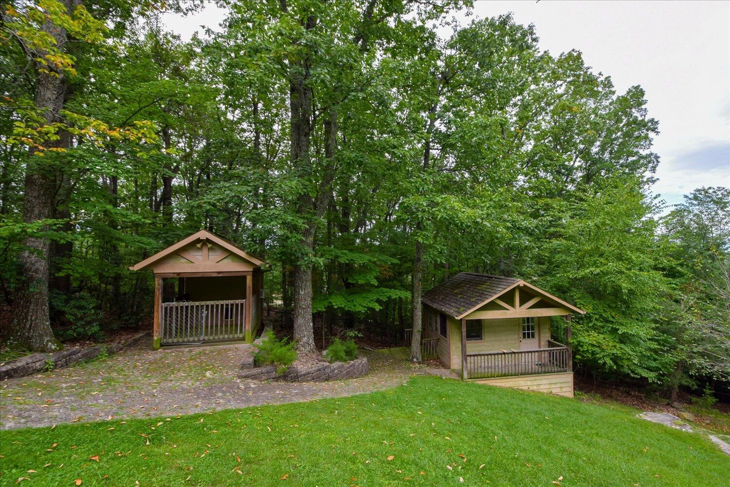 1020 Overlook PKWY - Photo 55