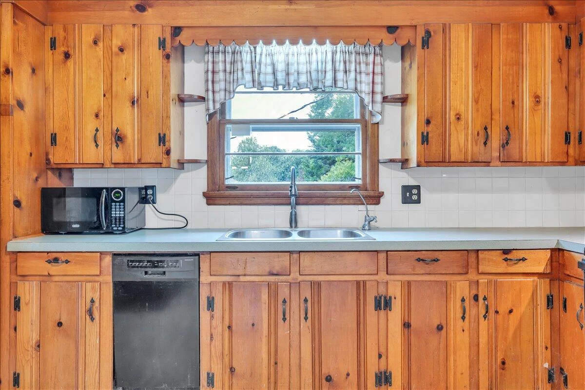 3000 Roundelay RD - Photo 14