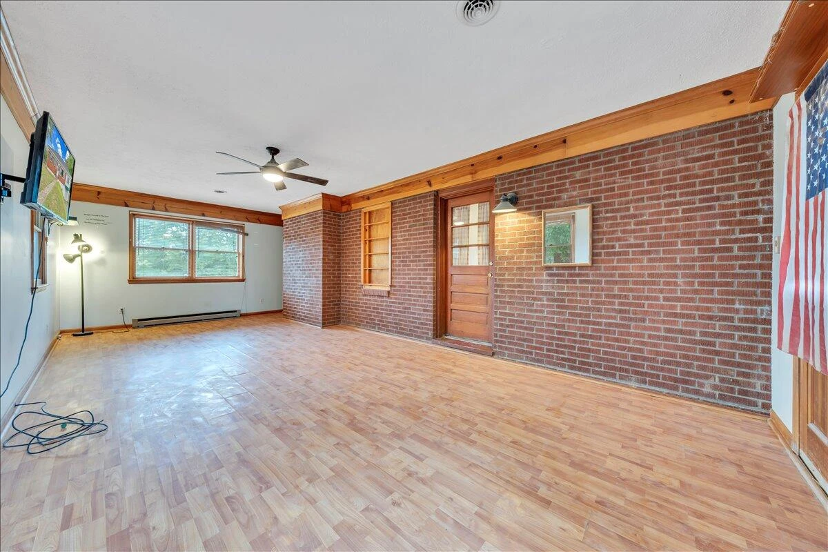 3000 Roundelay RD - Photo 19