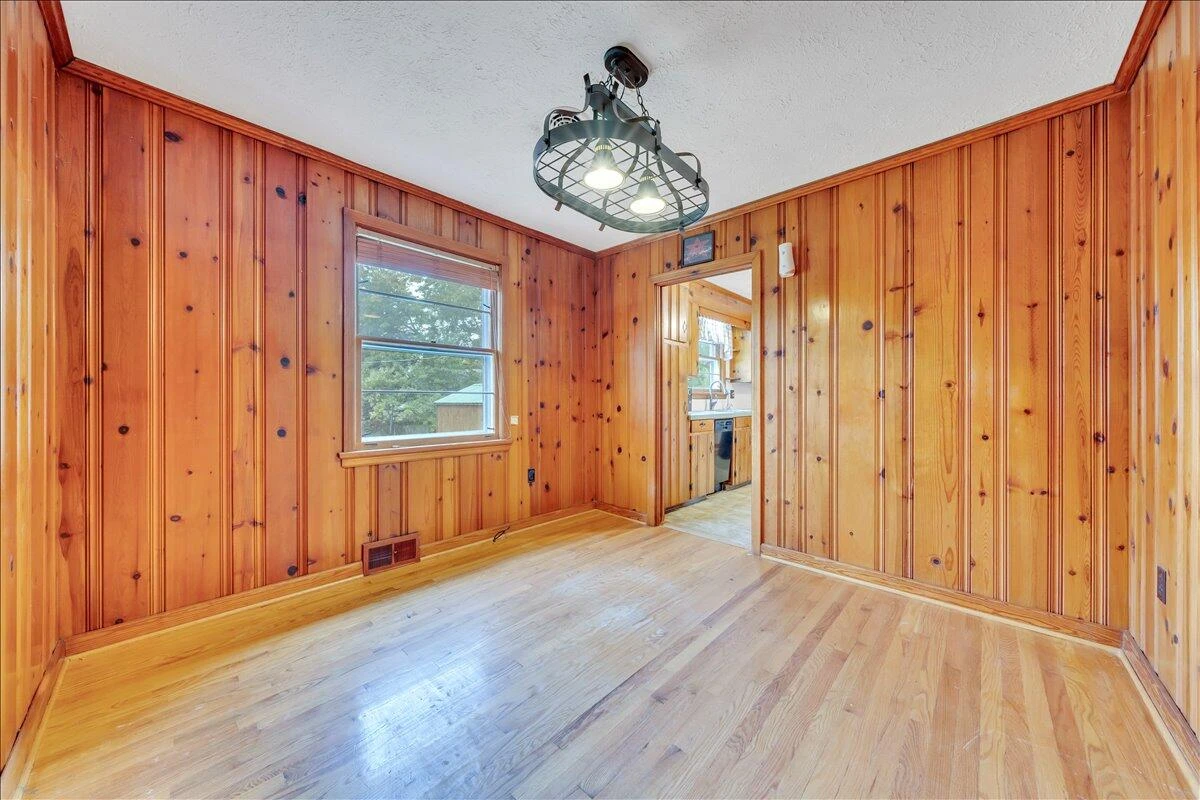 3000 Roundelay RD - Photo 23