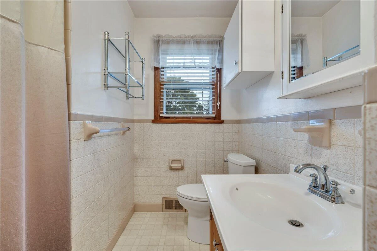 3000 Roundelay RD - Photo 26