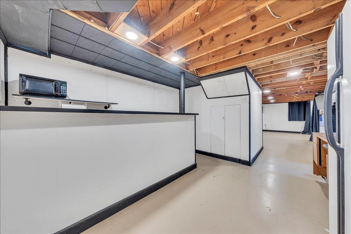 3000 Roundelay RD - Photo 37