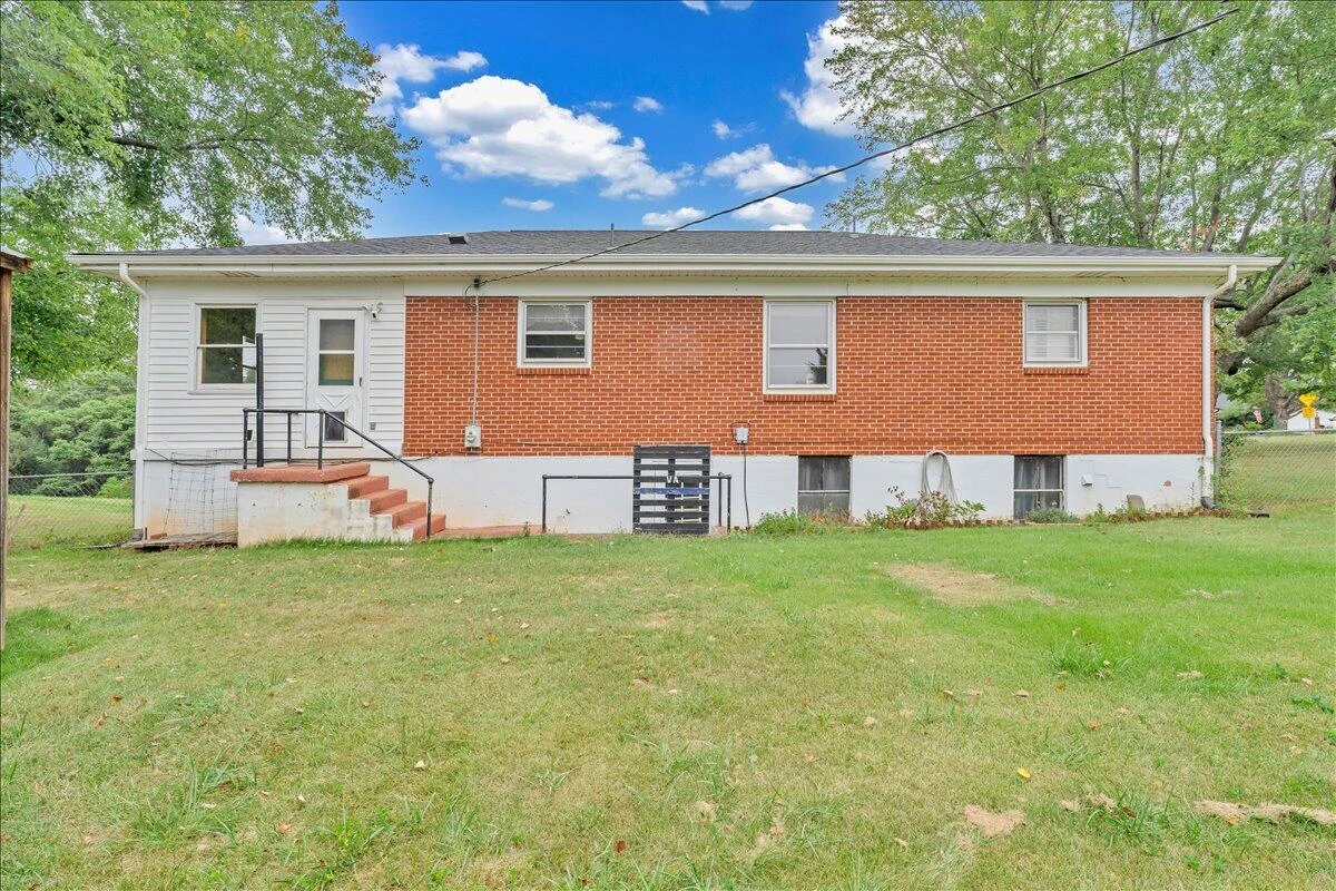 3000 Roundelay RD - Photo 40