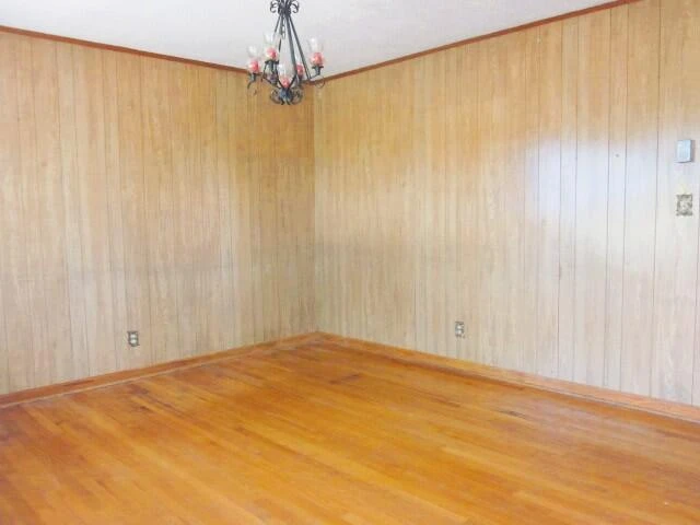 1661 MOUNT VIEW RD - Photo 2