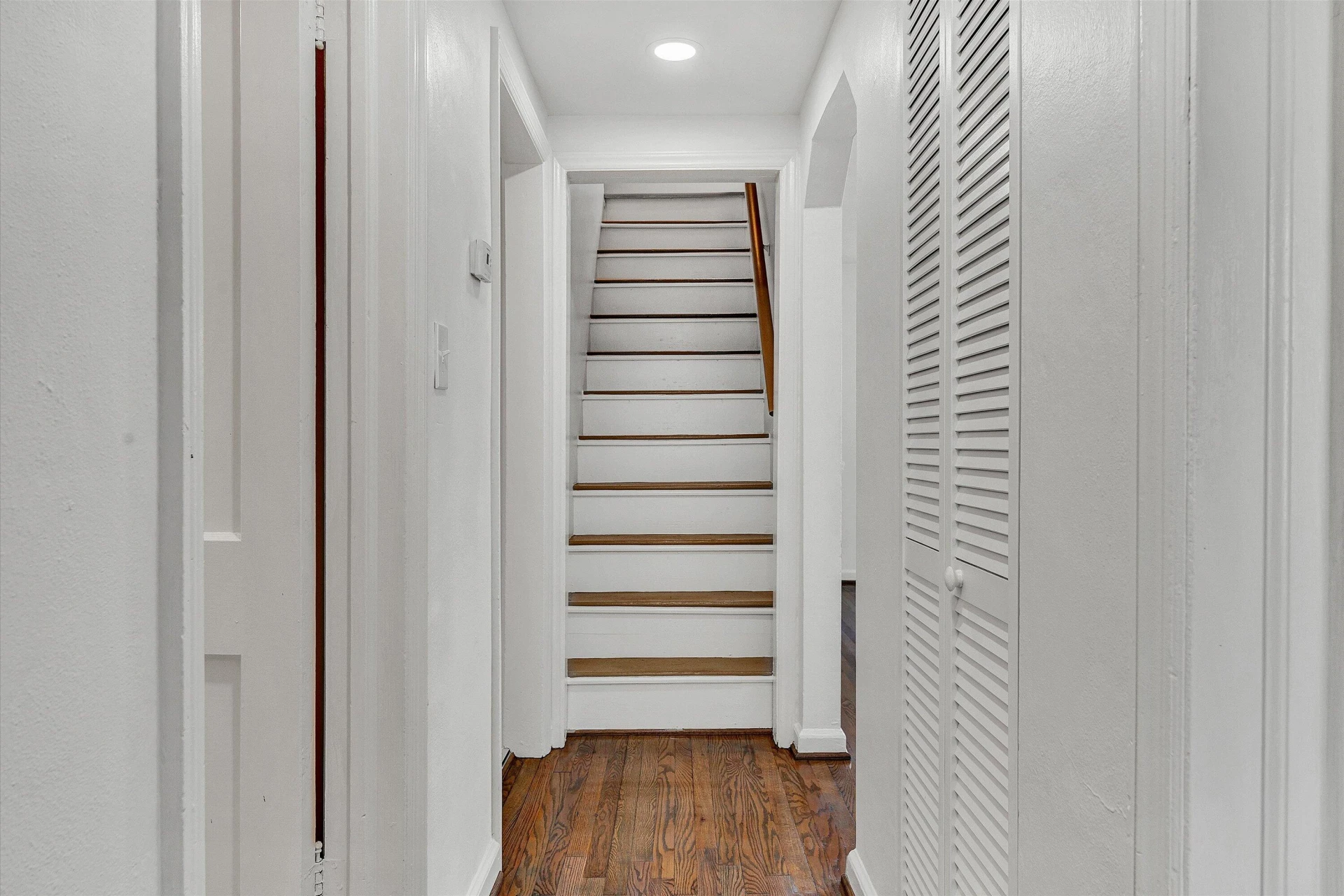 2508 Churchill DR NW - Photo 16
