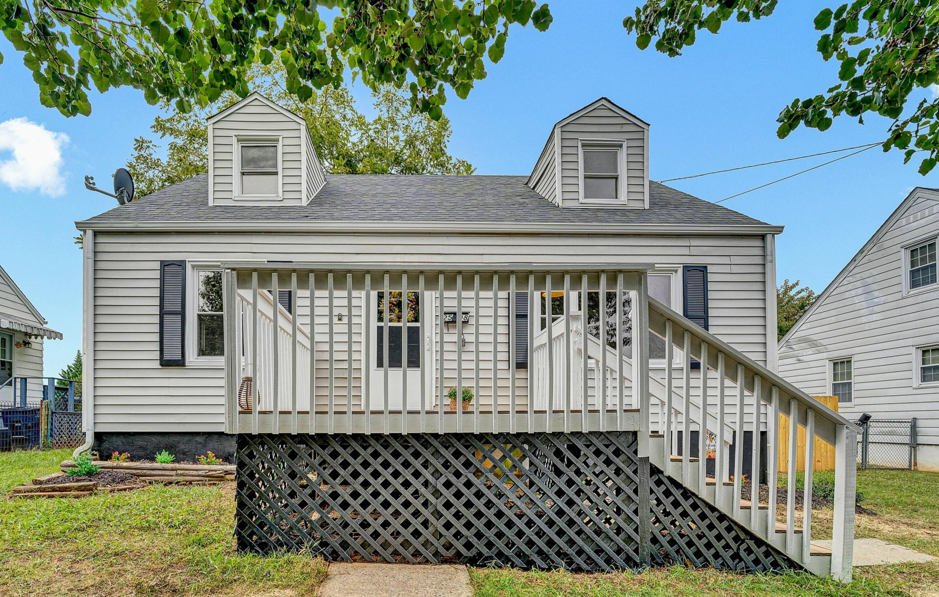 2508 Churchill DR NW - Photo 2