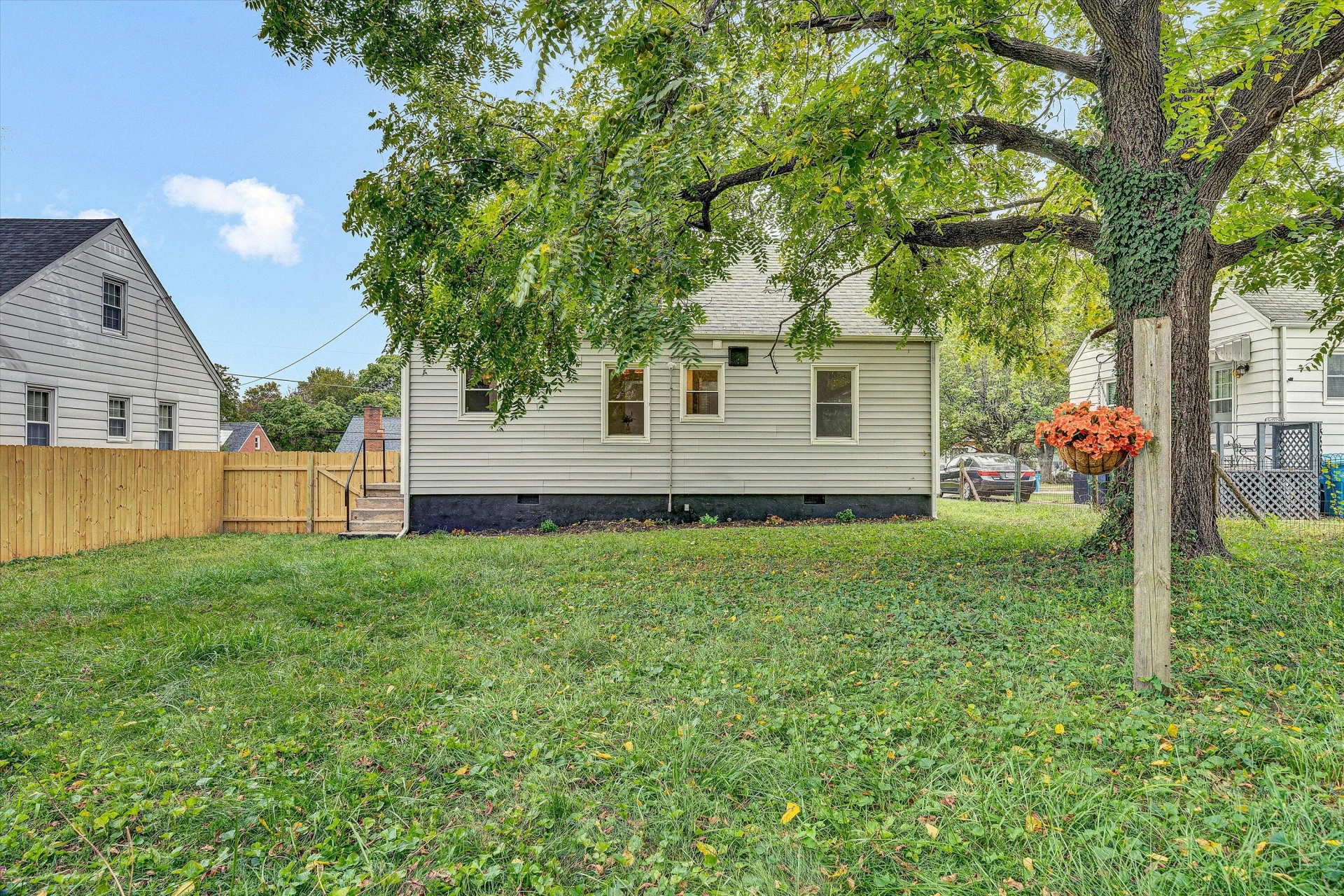 2508 Churchill DR NW - Photo 25
