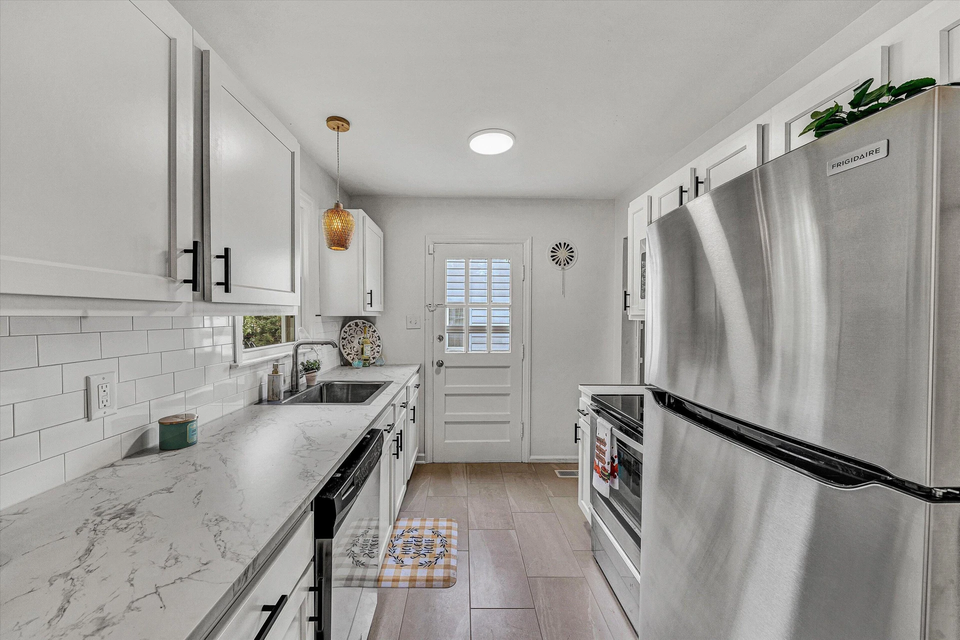 2508 Churchill DR NW - Photo 7