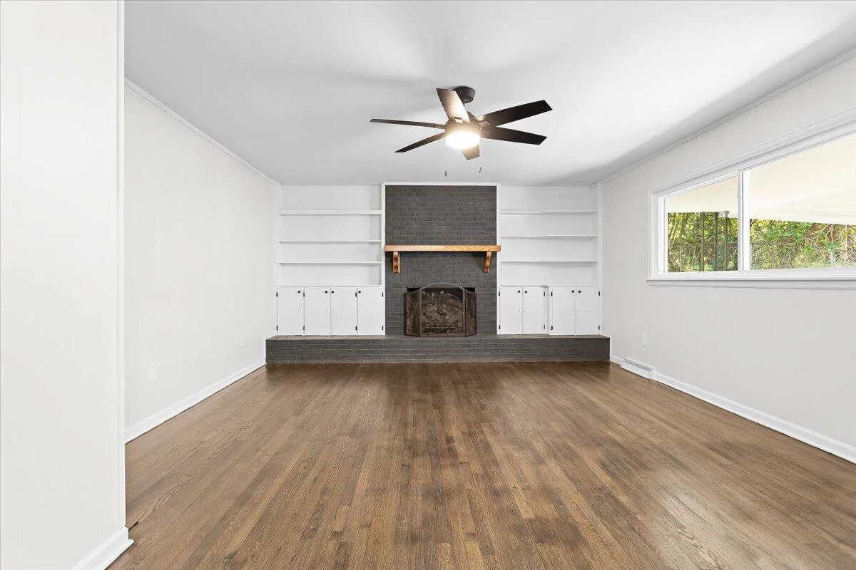2622 Edgewood ST SW - Photo 10