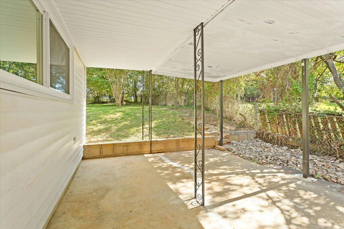 2622 Edgewood ST SW - Photo 13