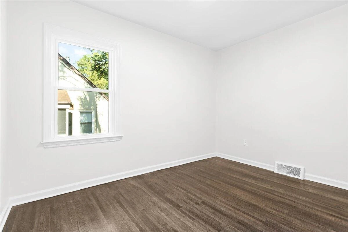 2622 Edgewood ST SW - Photo 15