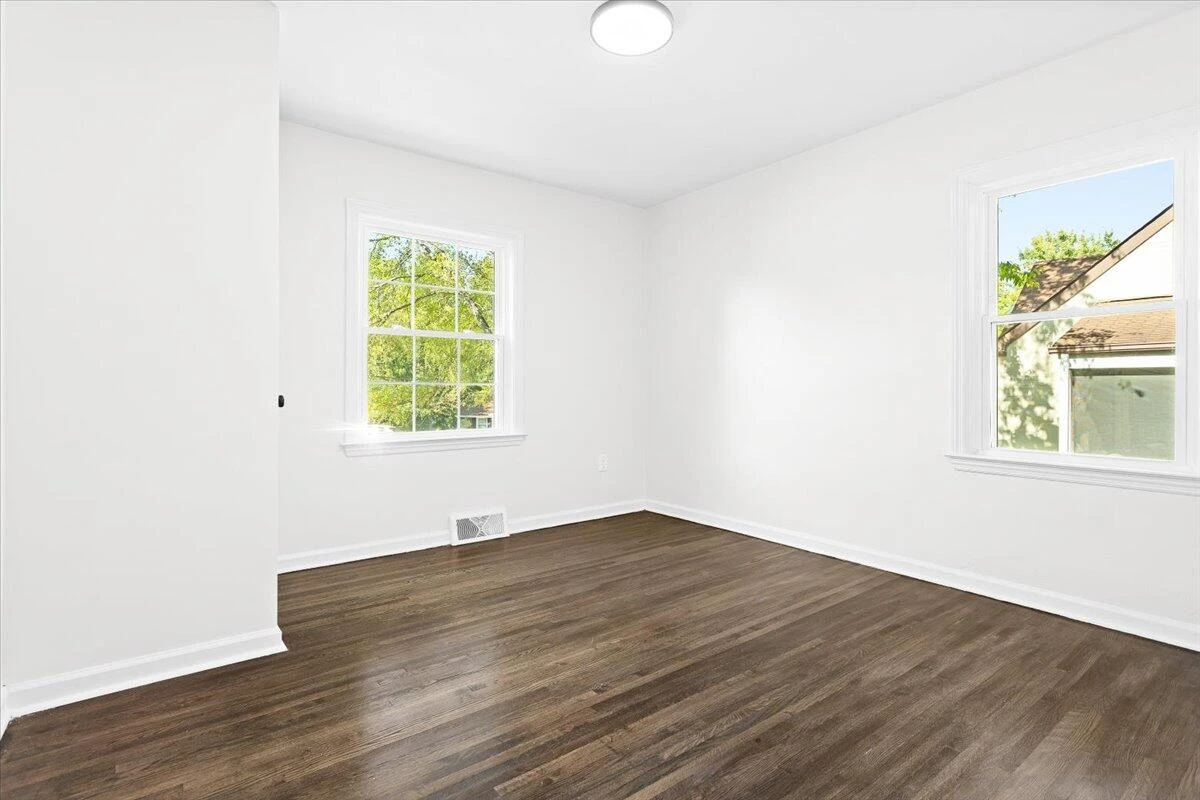 2622 Edgewood ST SW - Photo 17