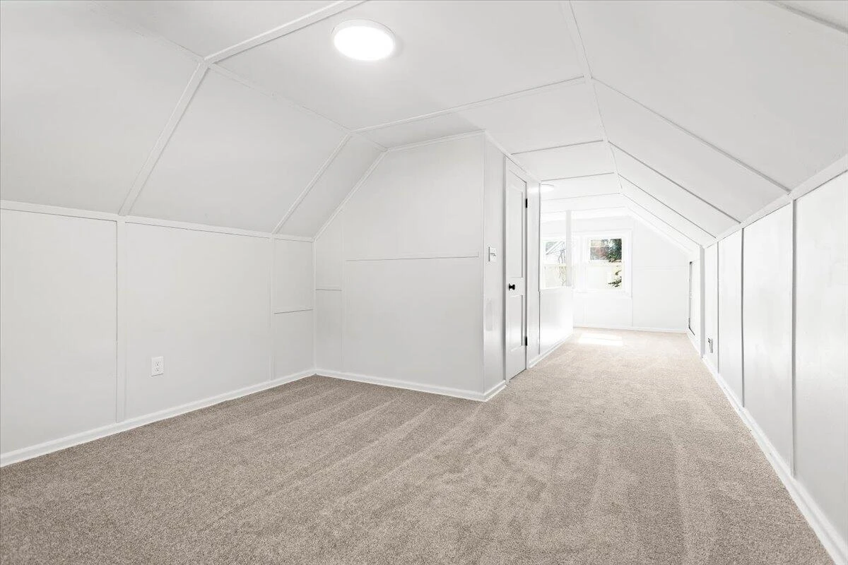 2622 Edgewood ST SW - Photo 26
