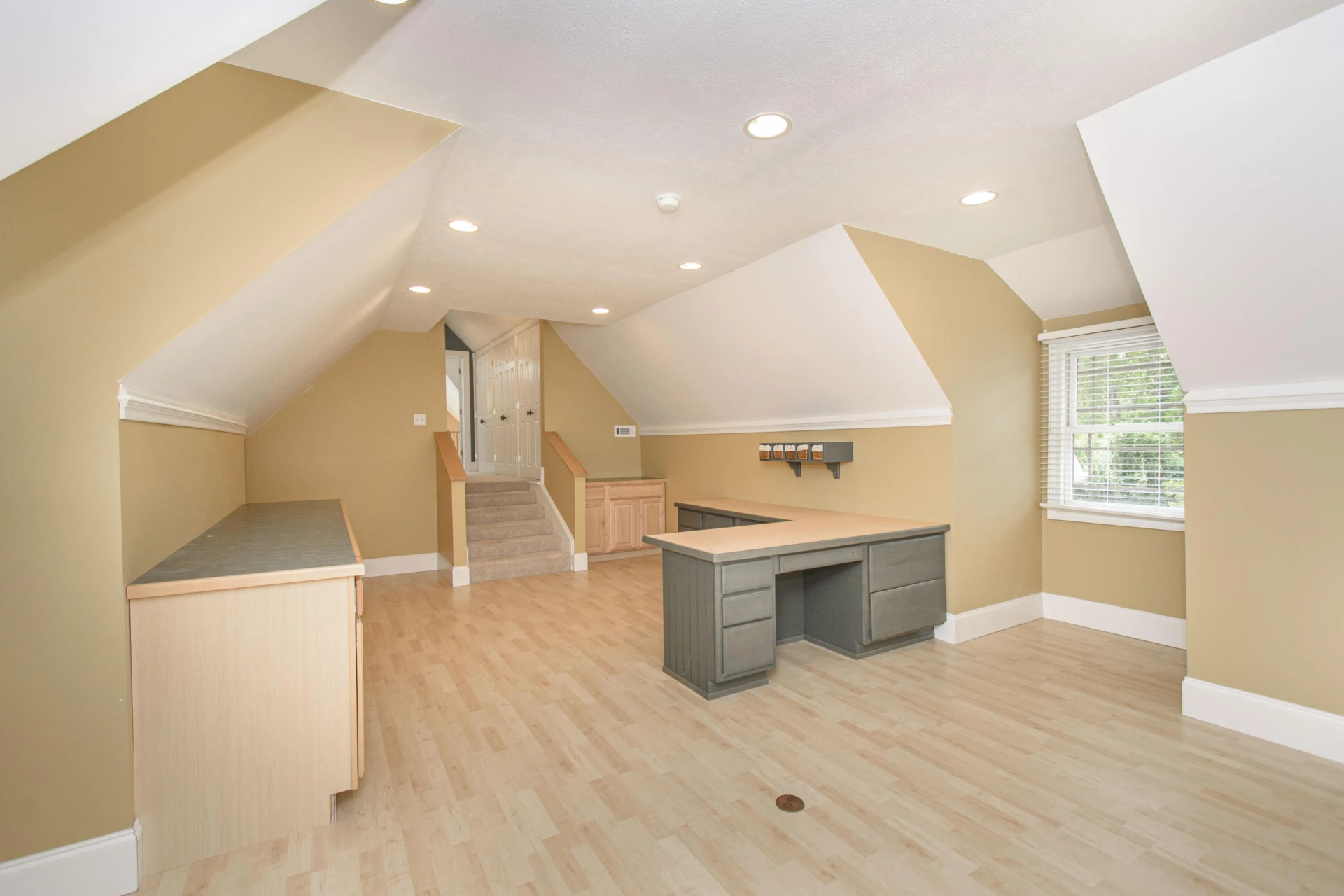 7083 Foxfire RD - Photo 30