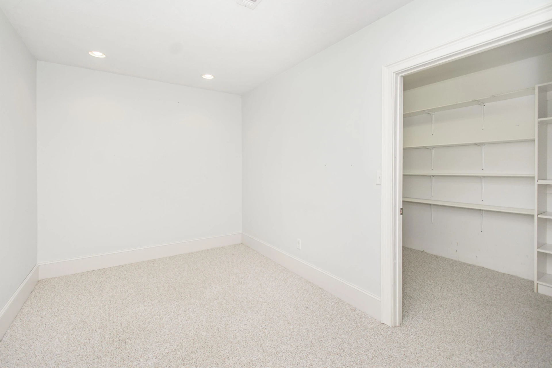 7083 Foxfire RD - Photo 46