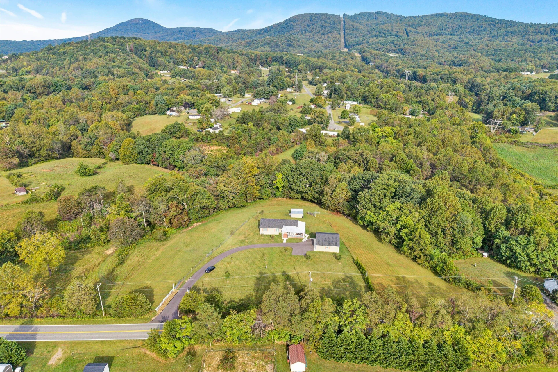 5093 Jordantown RD - Photo 6