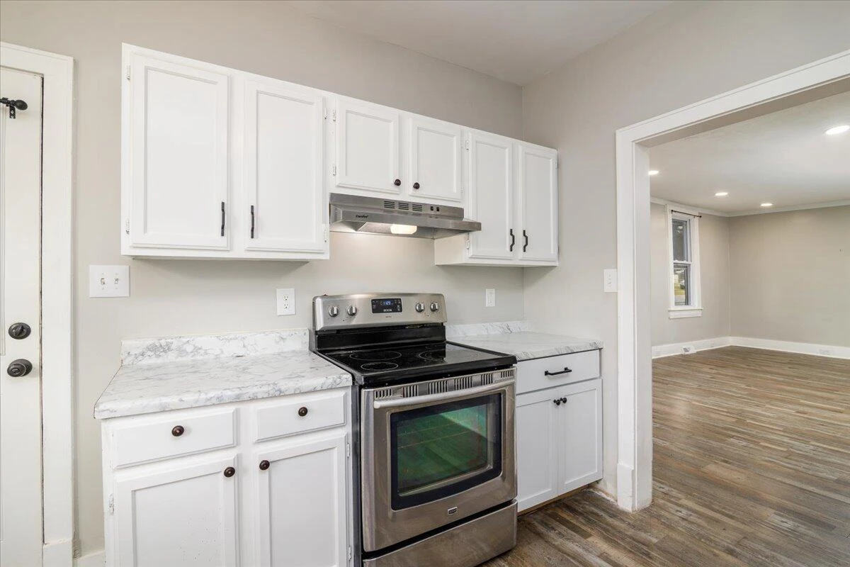 4044 Kentucky AVE NW - Photo 13