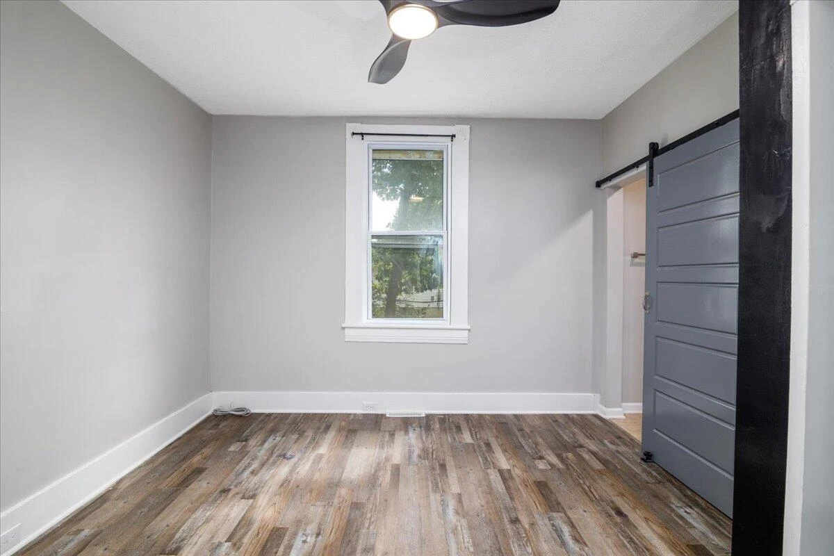 4044 Kentucky AVE NW - Photo 17