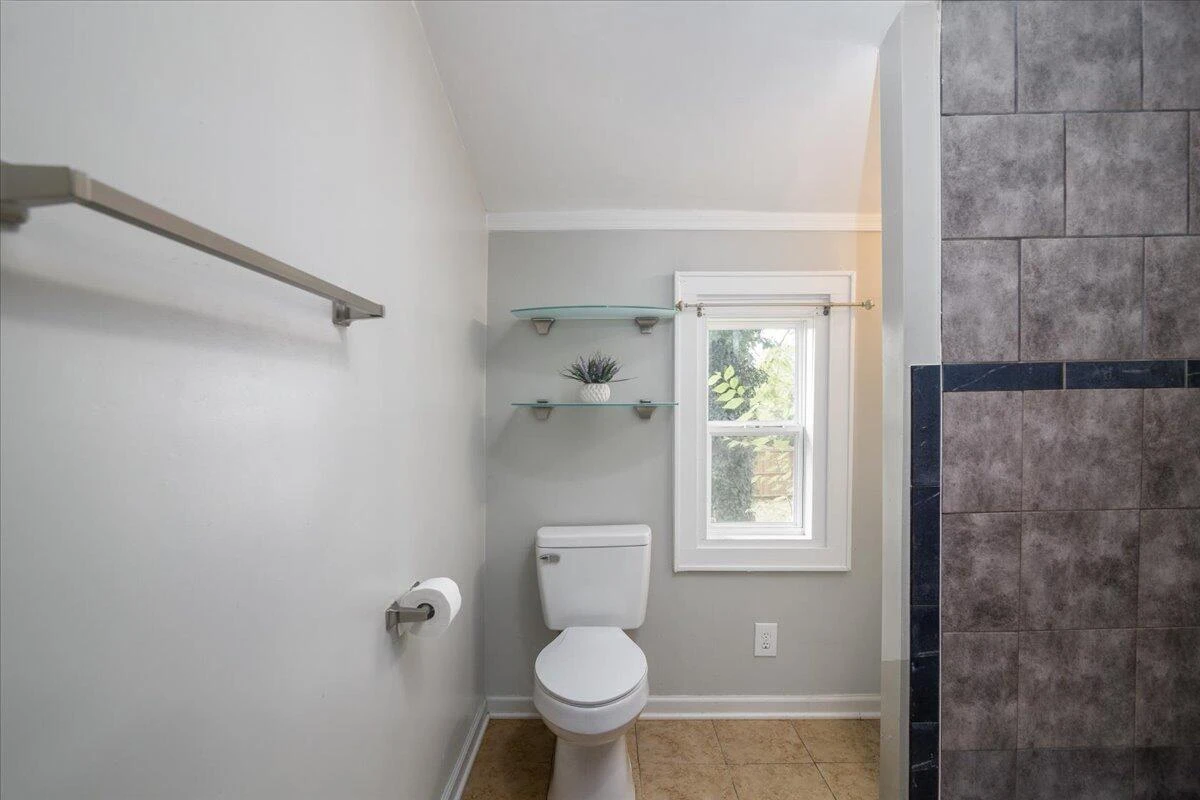4044 Kentucky AVE NW - Photo 19