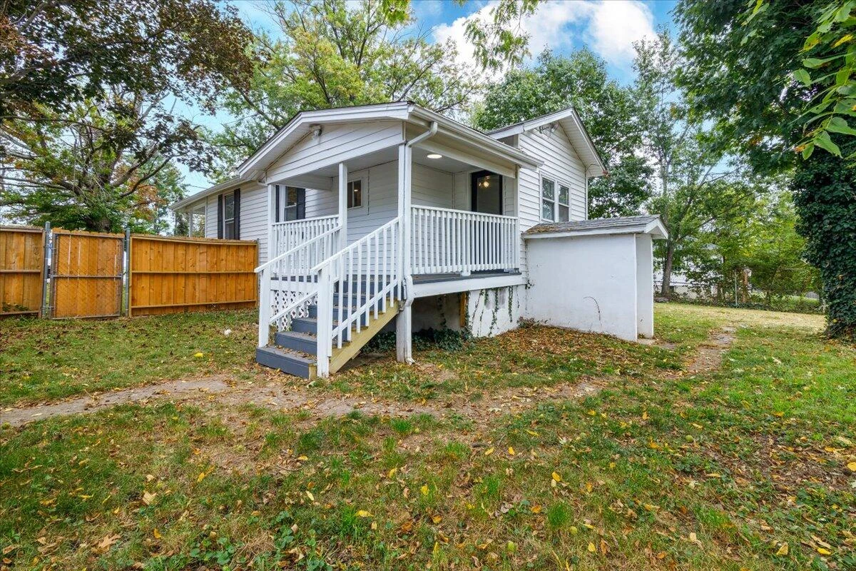 4044 Kentucky AVE NW - Photo 26