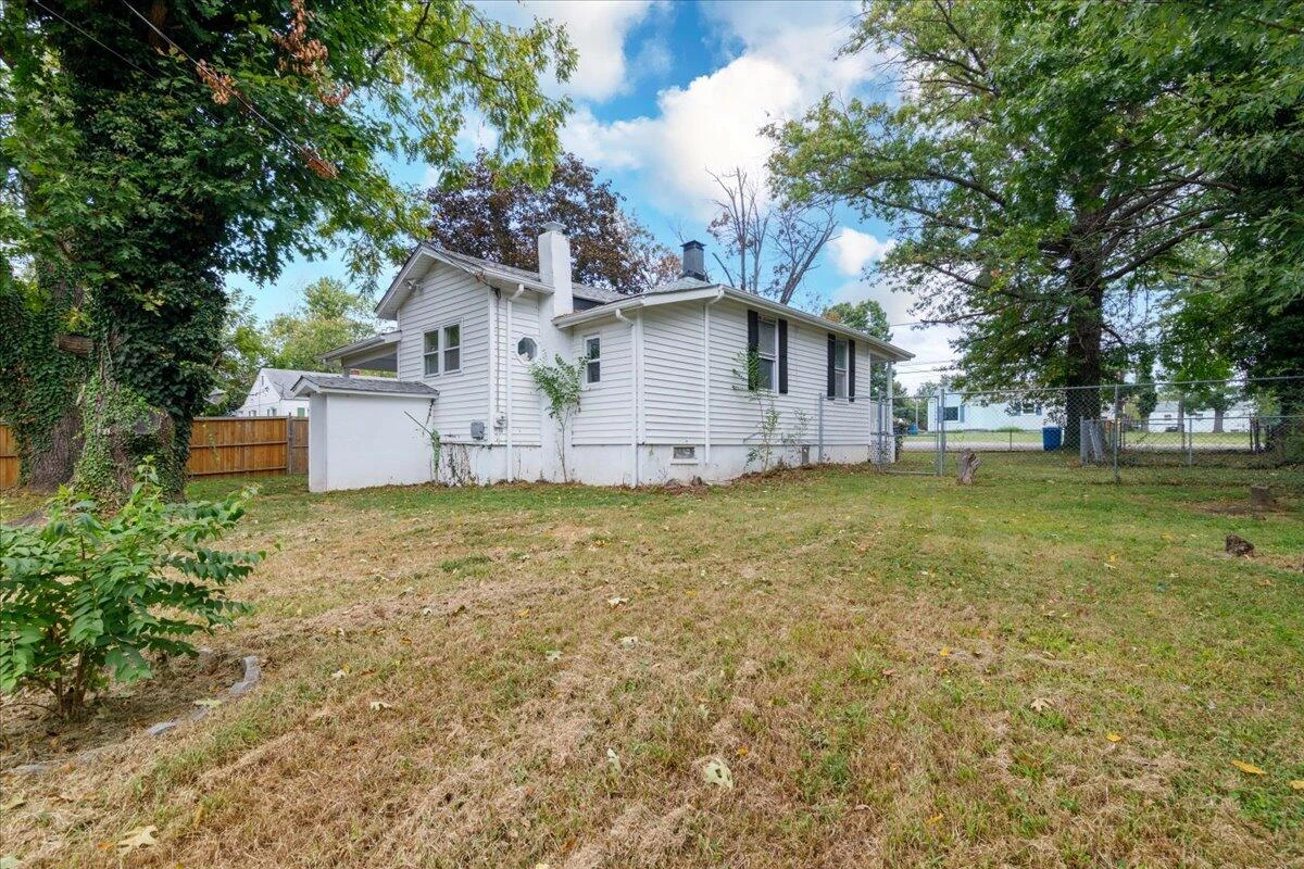 4044 Kentucky AVE NW - Photo 30