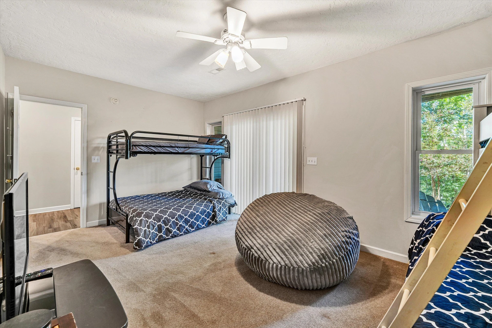 2303 Moss Meadows DR - Photo 36