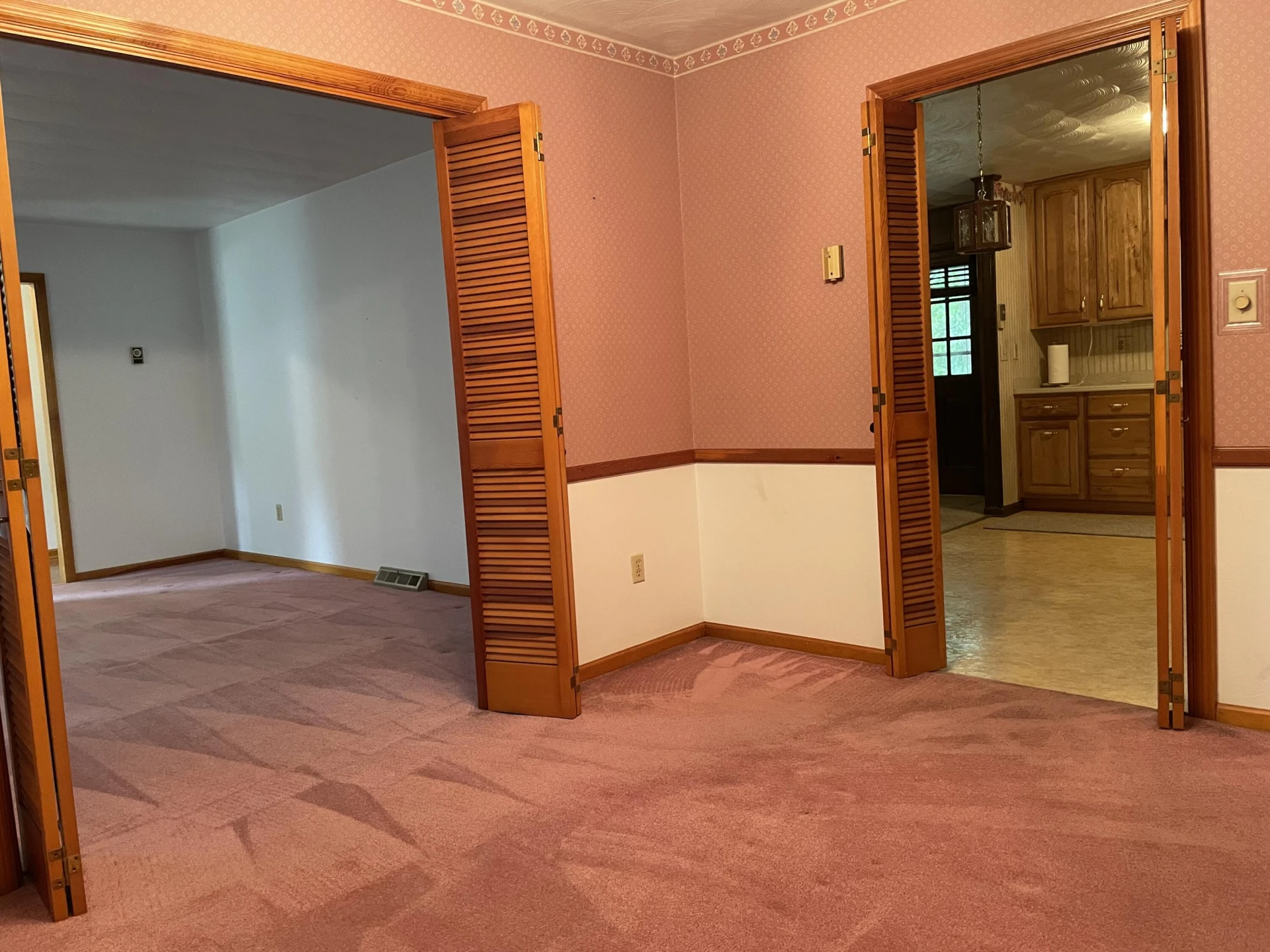 2206 Coachman DR - Photo 15