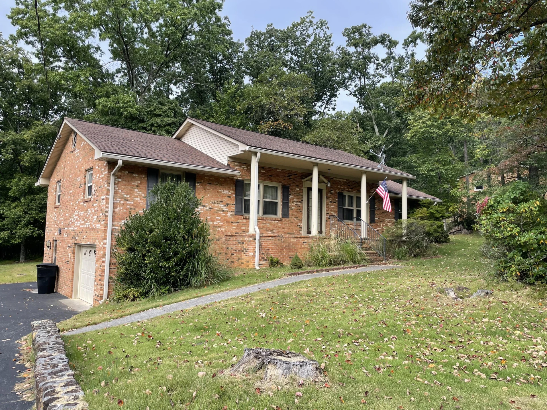 2206 Coachman DR - Photo 2