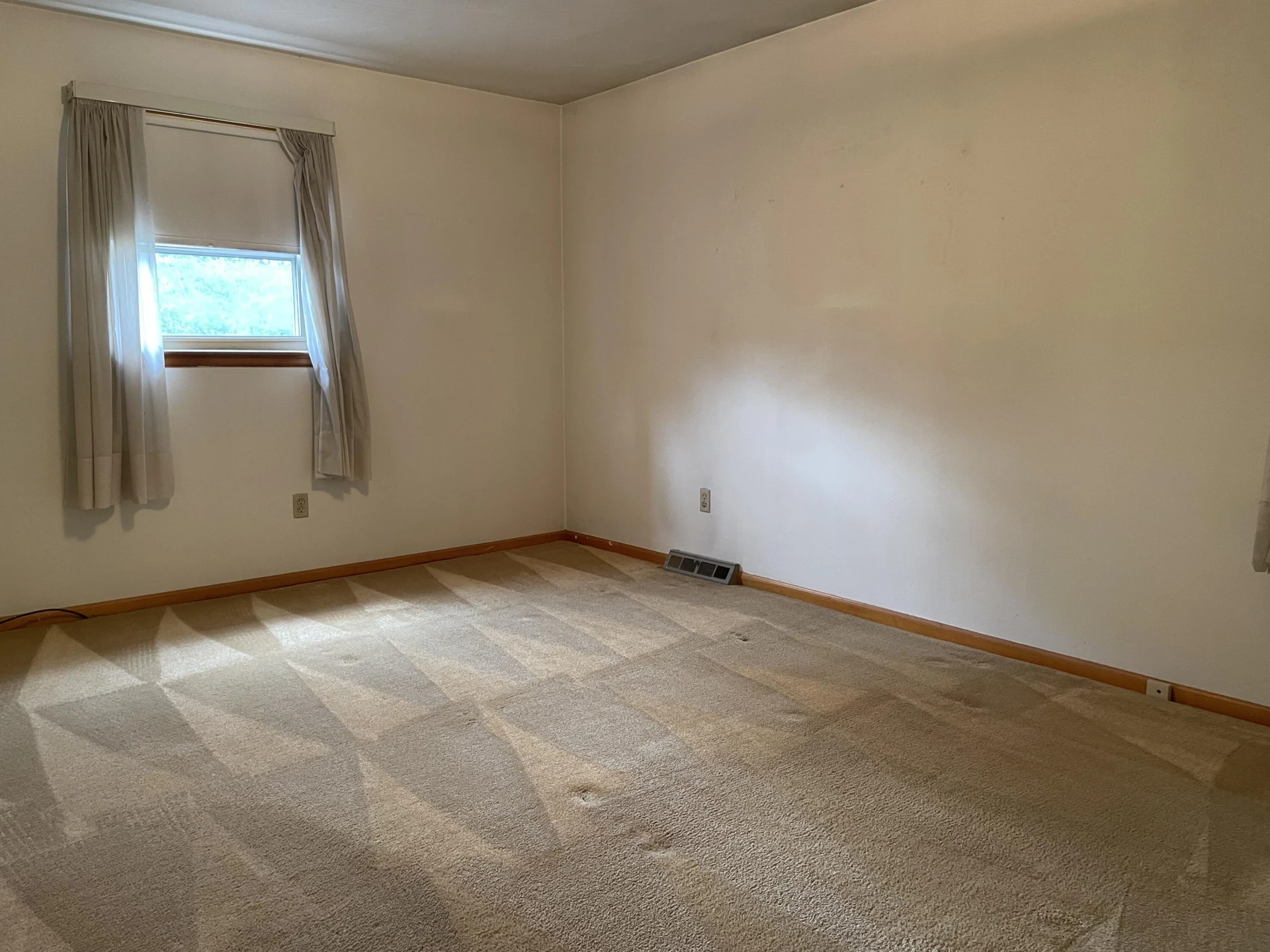2206 Coachman DR - Photo 21