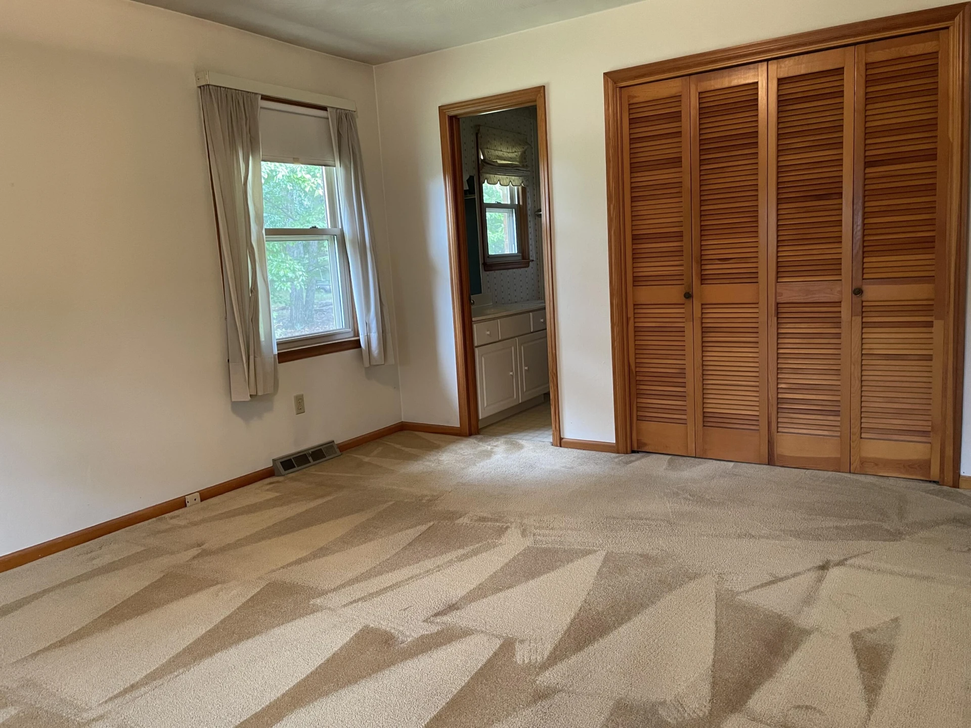 2206 Coachman DR - Photo 28