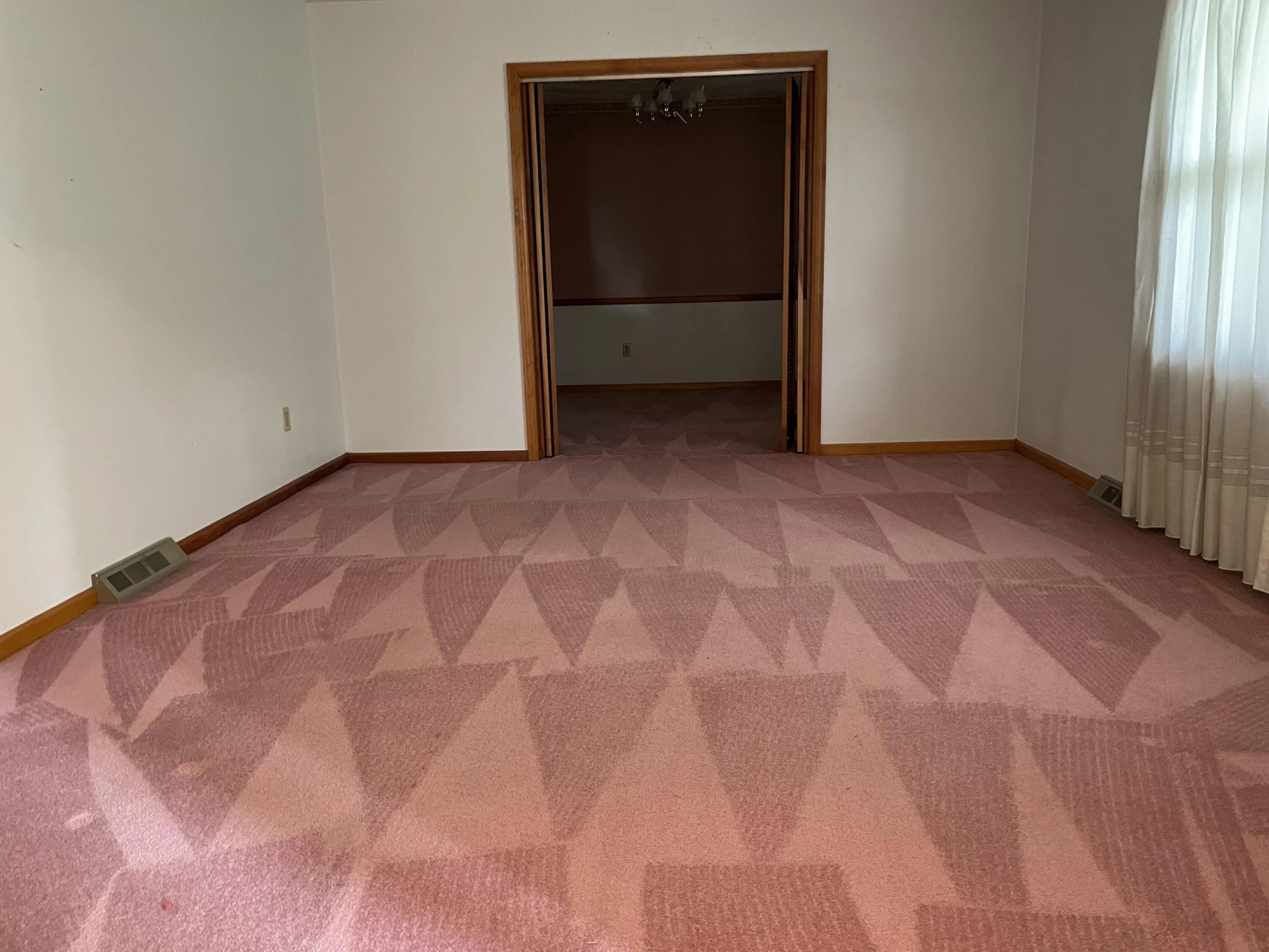 2206 Coachman DR - Photo 4