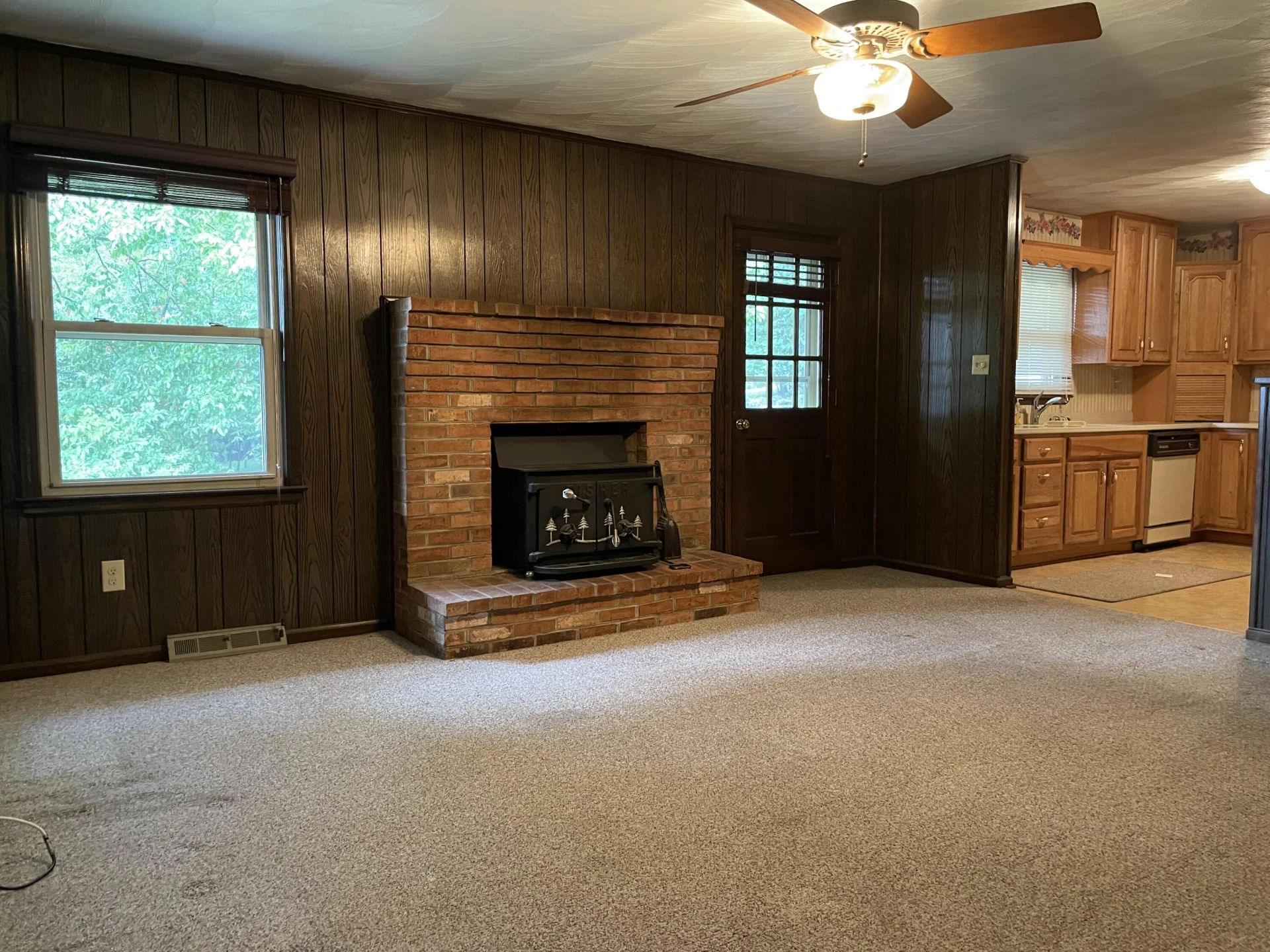 2206 Coachman DR - Photo 5
