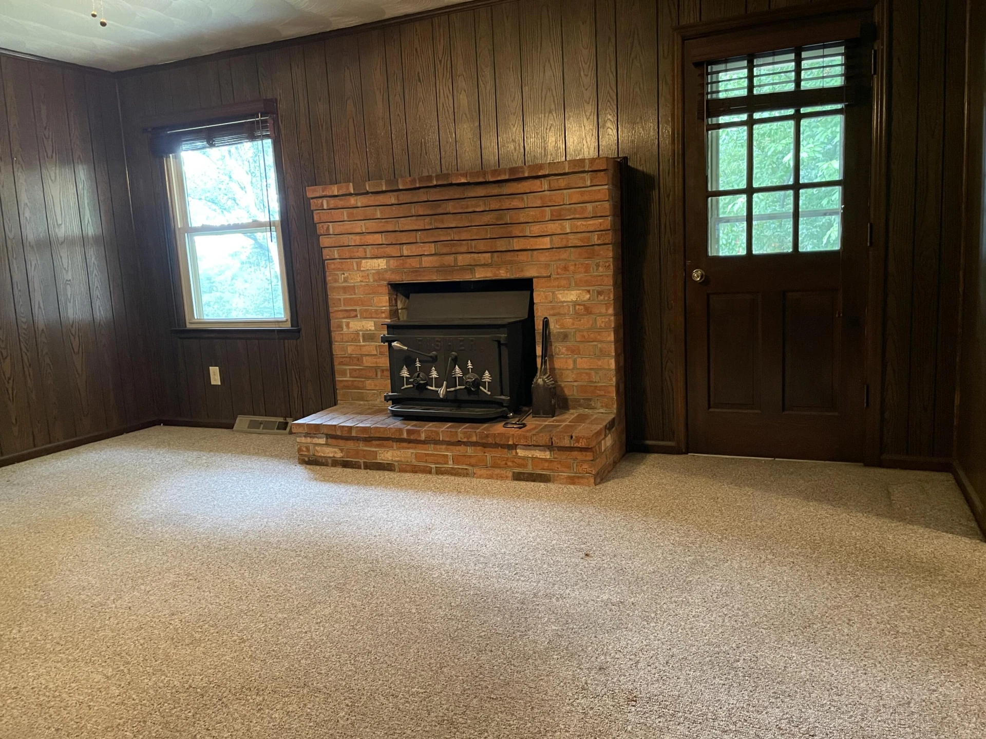 2206 Coachman DR - Photo 7