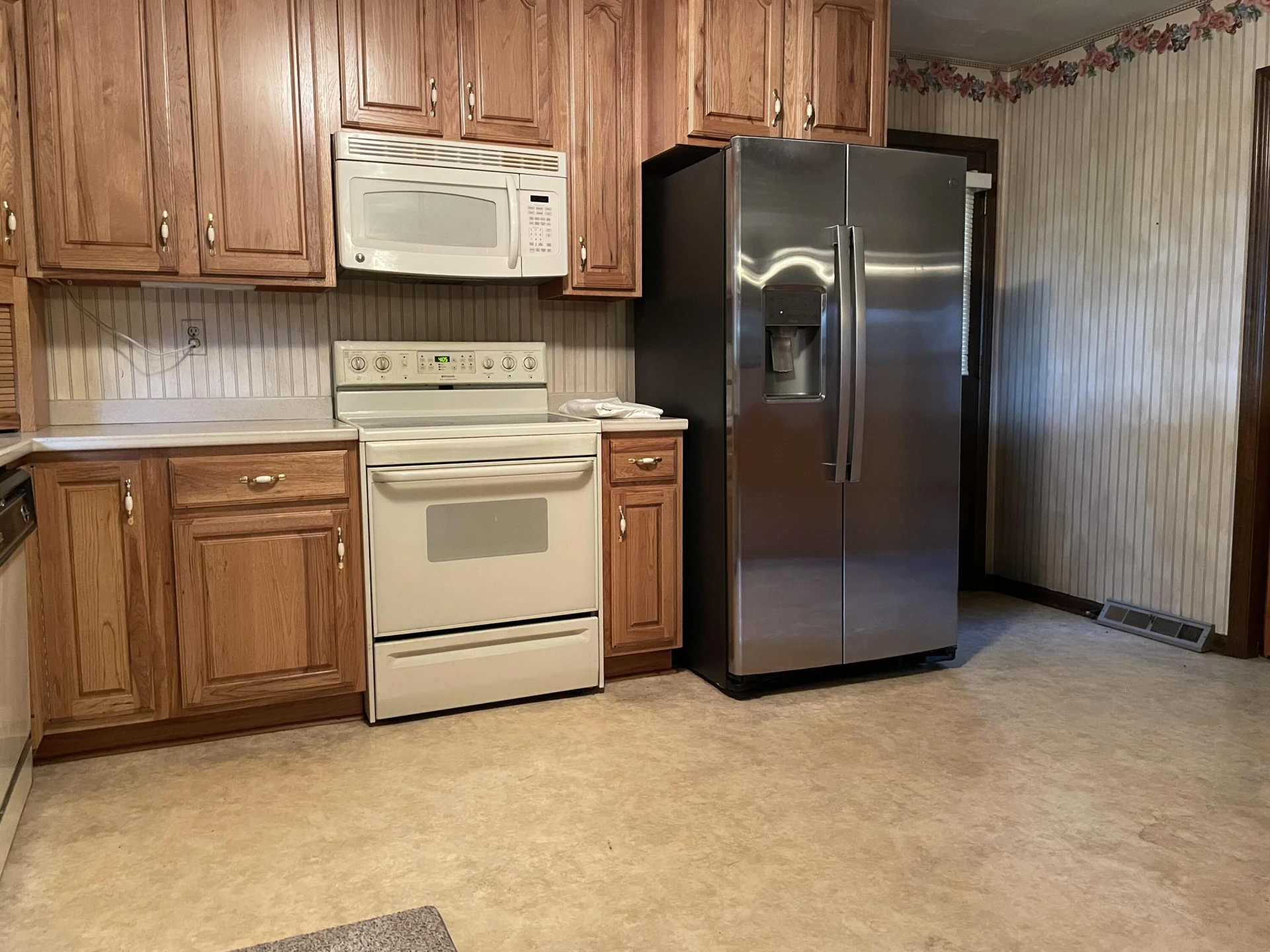 2206 Coachman DR - Photo 9