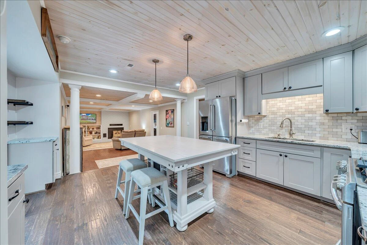 1109 4th ST - Photo 22