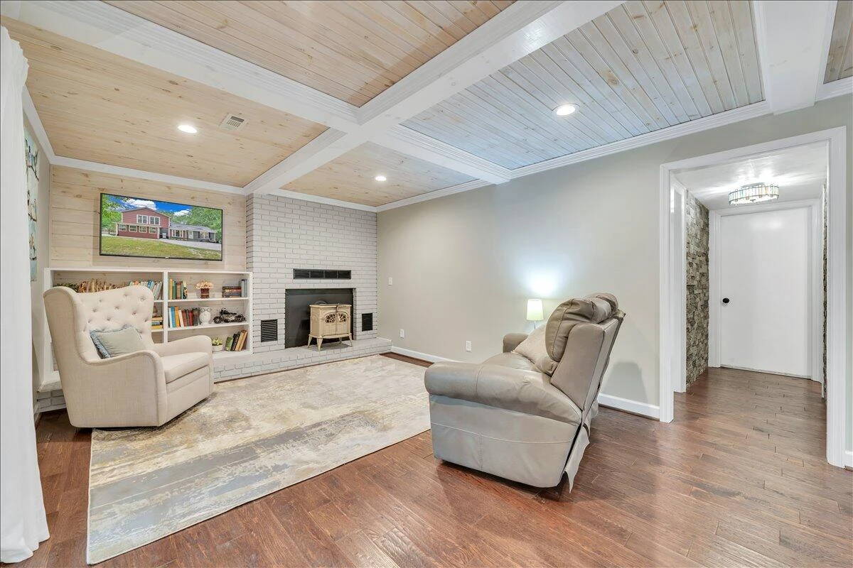 1109 4th ST - Photo 31