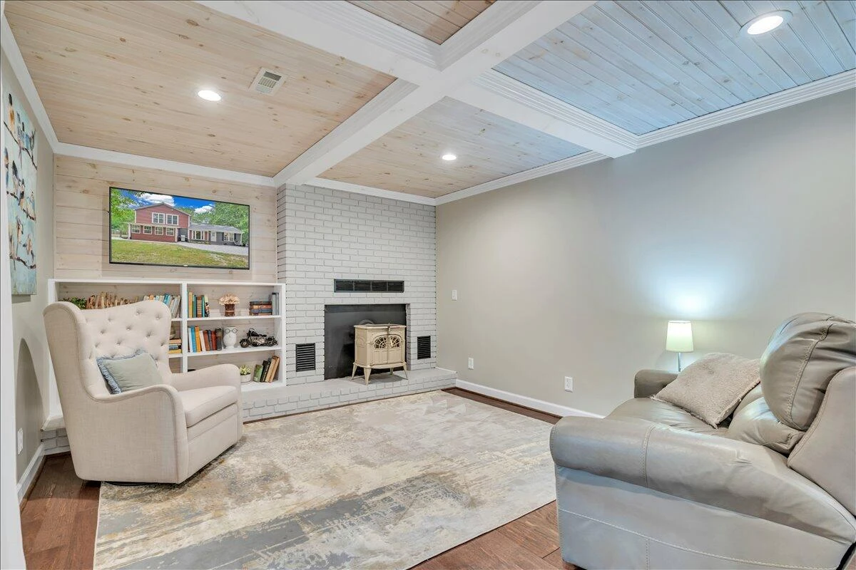 1109 4th ST - Photo 32