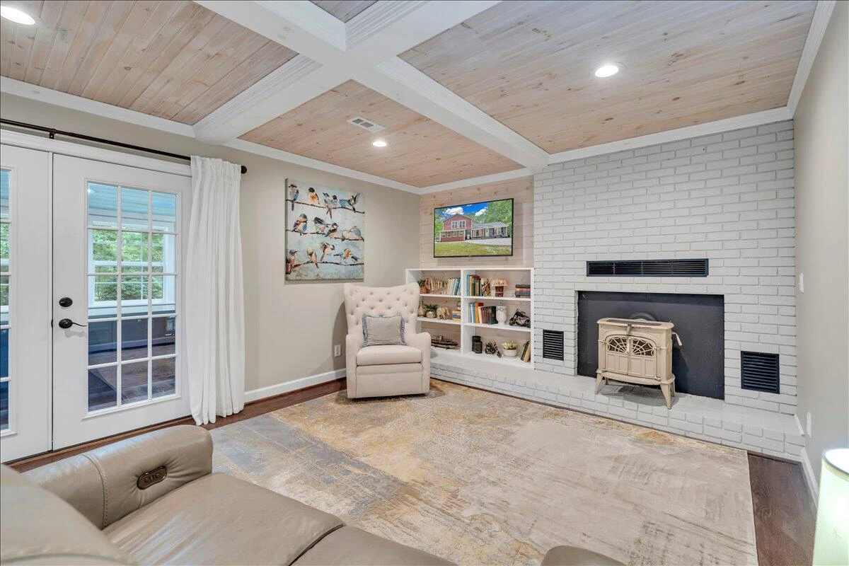 1109 4th ST - Photo 37