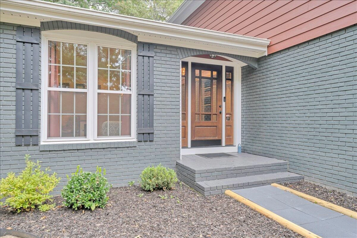 1109 4th ST - Photo 4