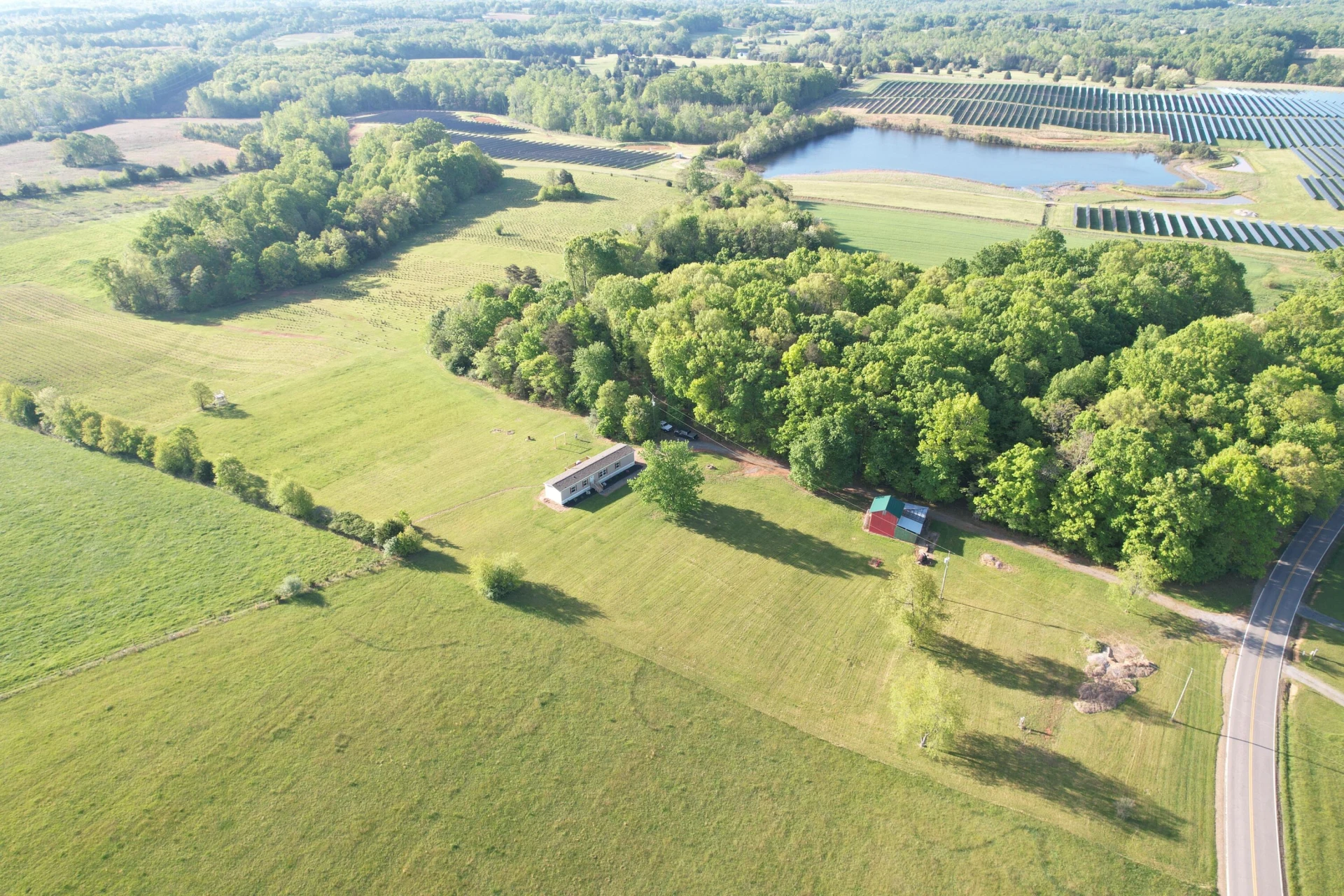 2392 Mountain Valley RD - Photo 4