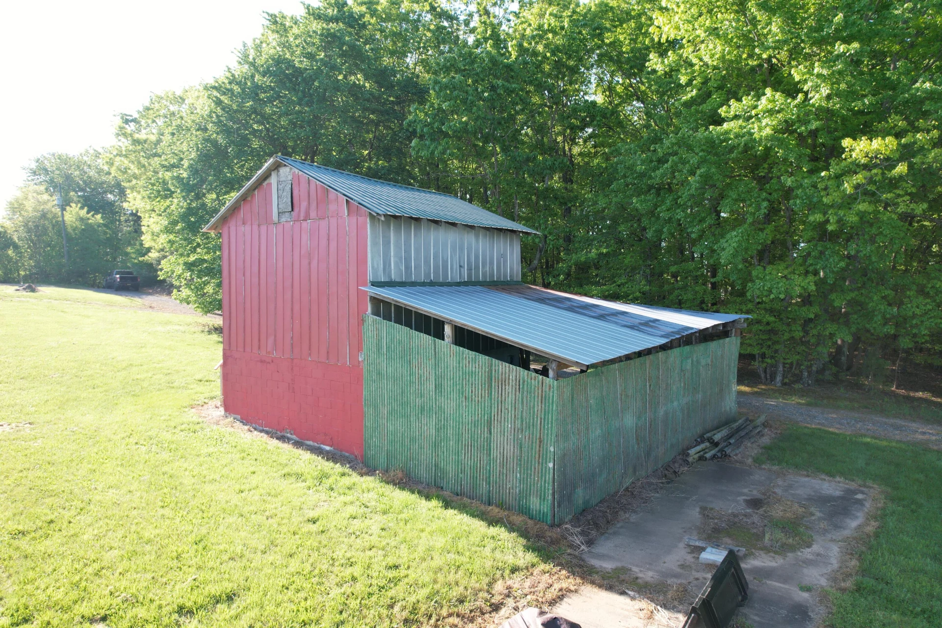 2392 Mountain Valley RD - Photo 38