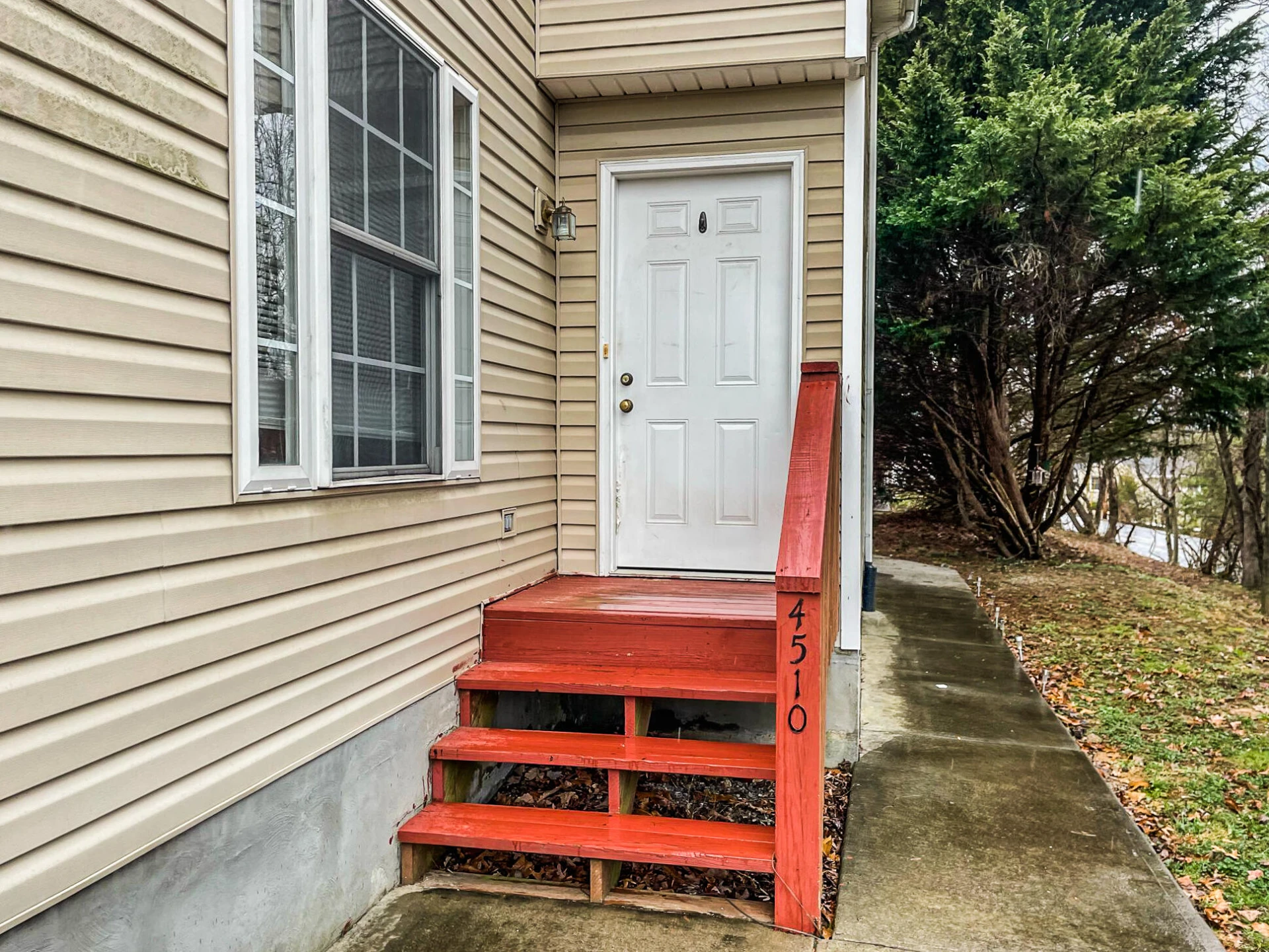 4510 Grandin RD SW #& 4512 - Photo 2