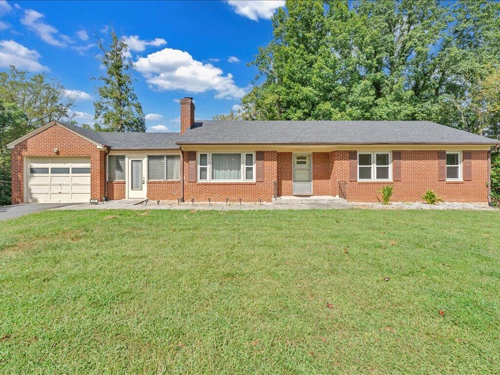 595 Robinhood RD