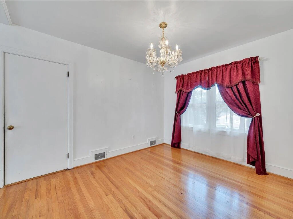 595 Robinhood RD - Photo 11
