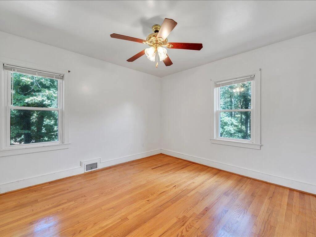 595 Robinhood RD - Photo 26
