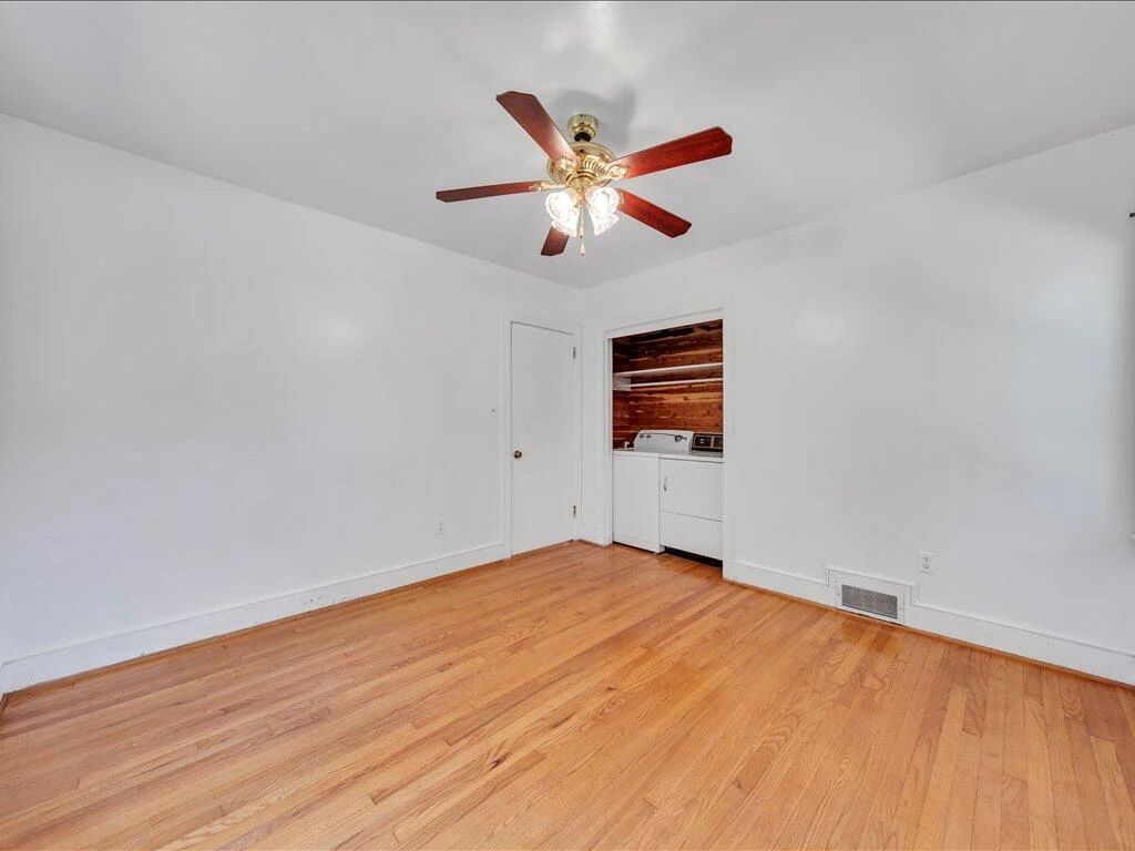 595 Robinhood RD - Photo 27