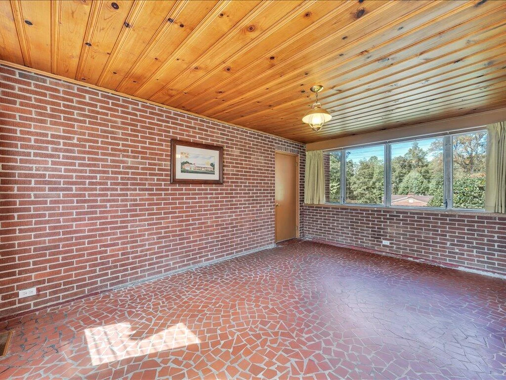 595 Robinhood RD - Photo 33