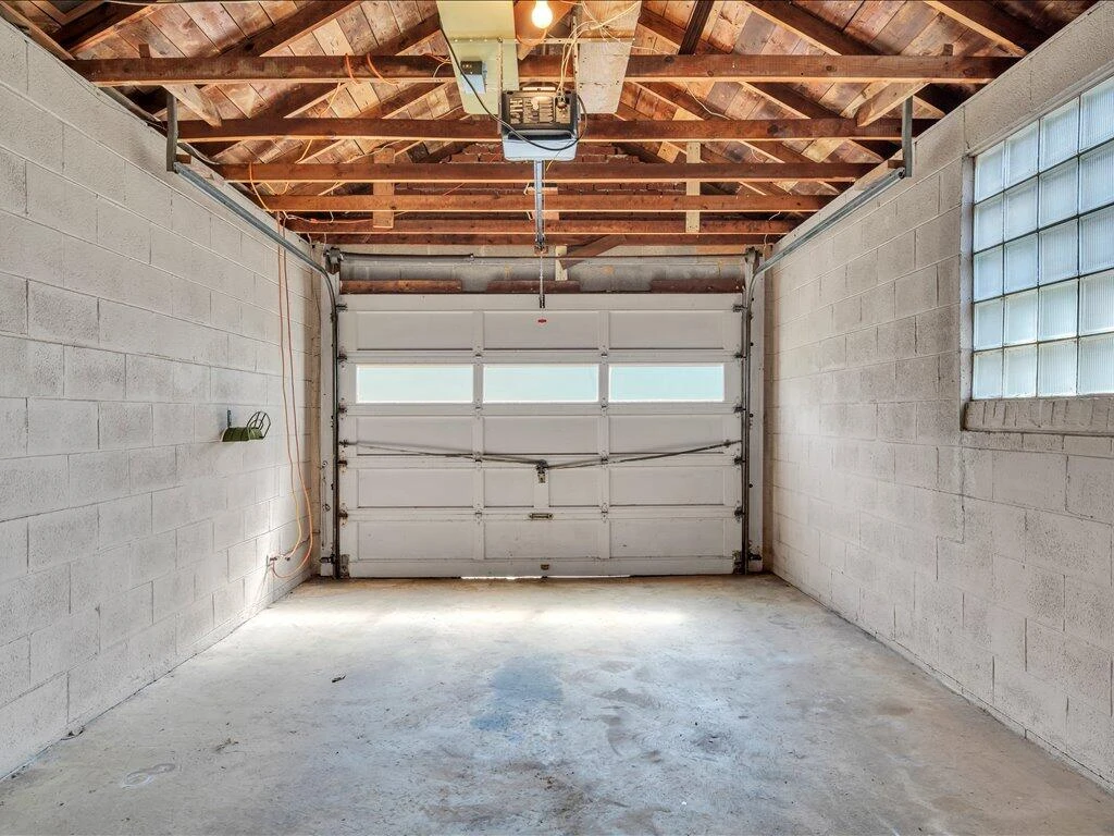 595 Robinhood RD - Photo 36